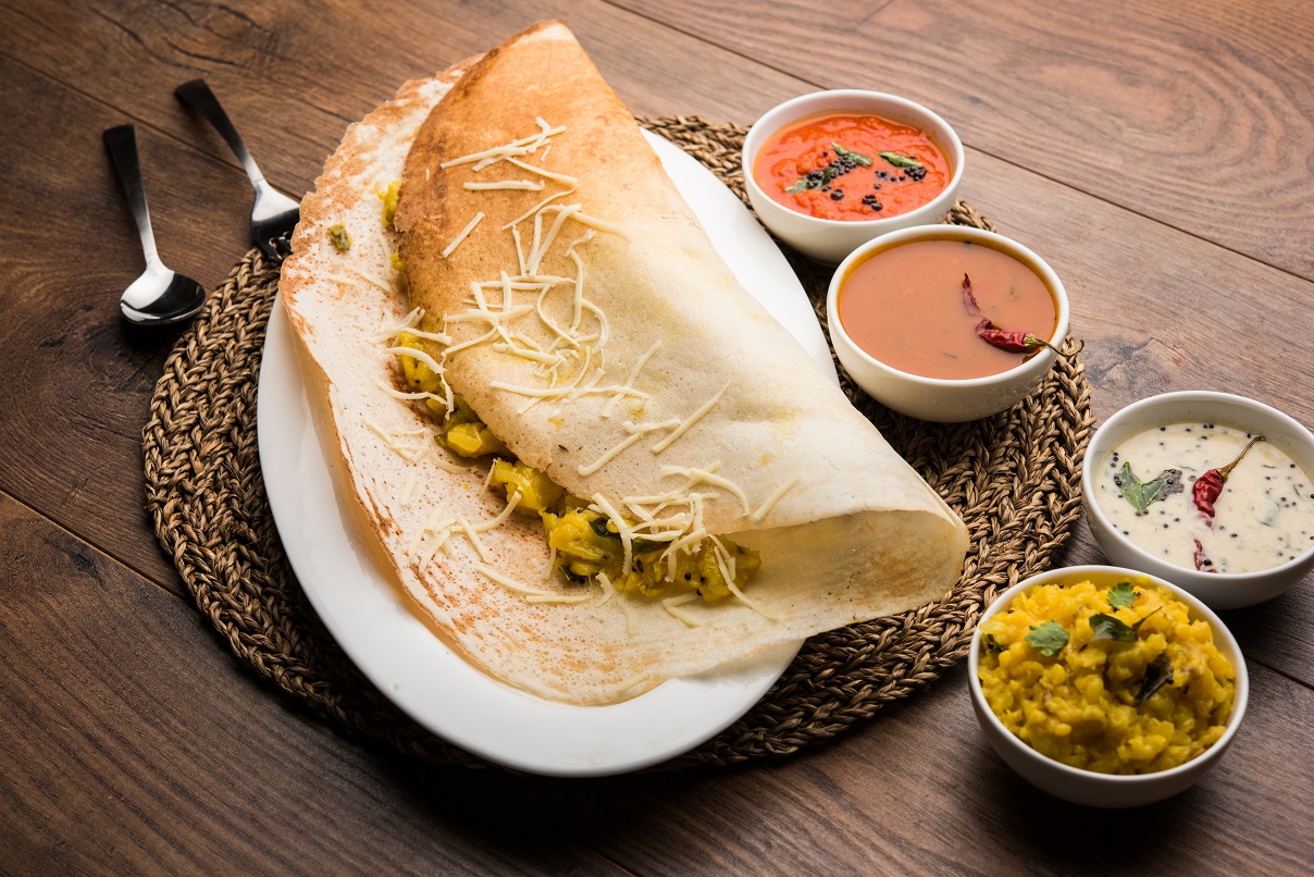 Crisp dosa with traditional accompaniments